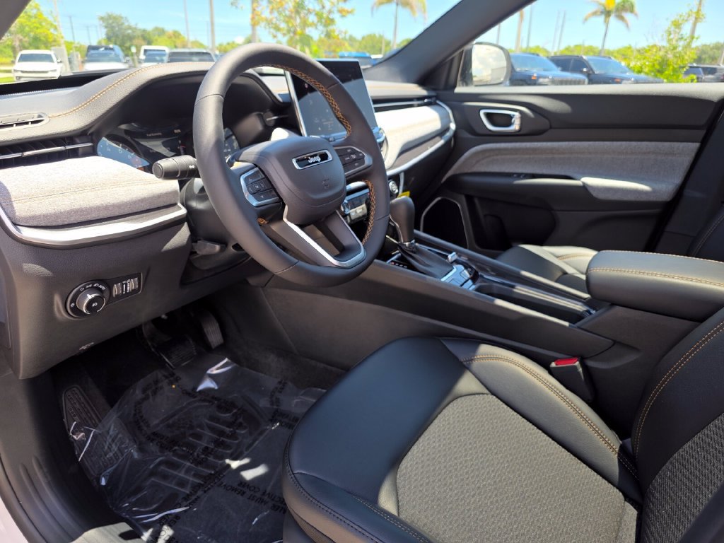 New 2026 Jeep Compass Latitude AWD/4WD image 28