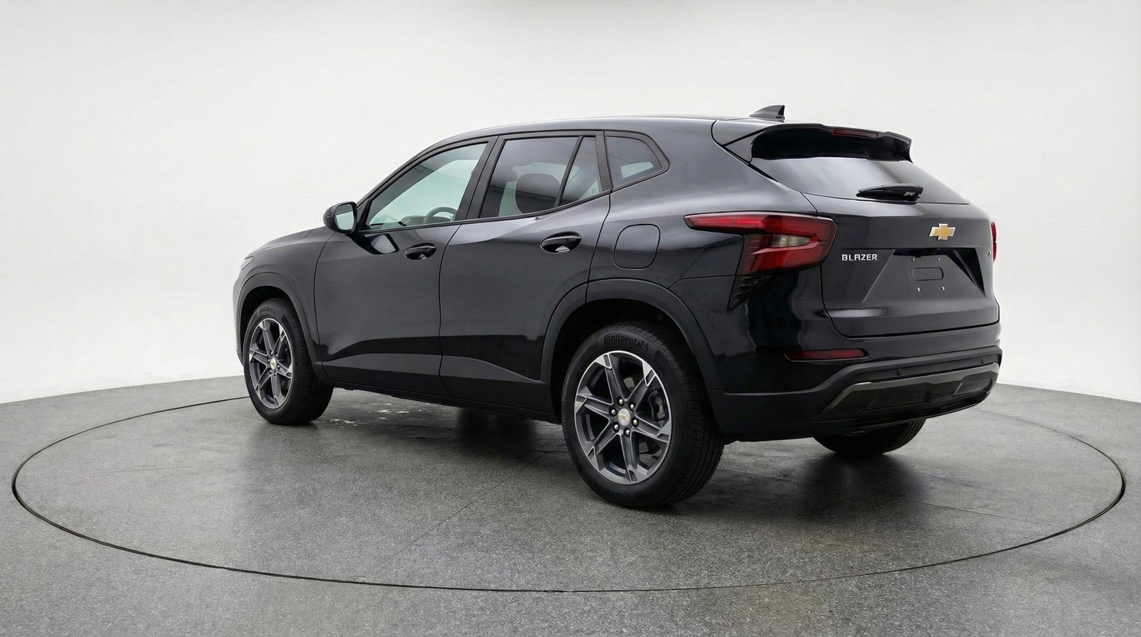 Used 2025 Chevrolet Blazer LT FWD image 6