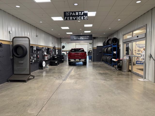 Used 2021 Chevrolet Traverse RS image 6