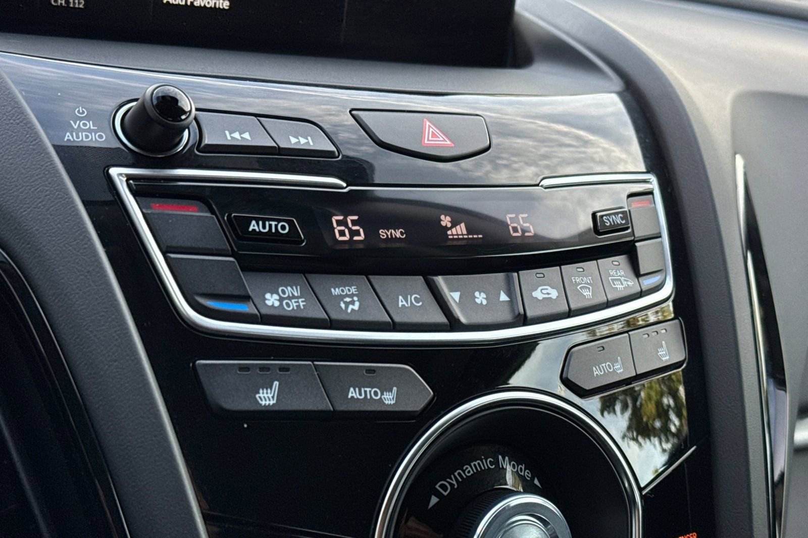 Used 2024 Acura RDX SH-AWD image 21