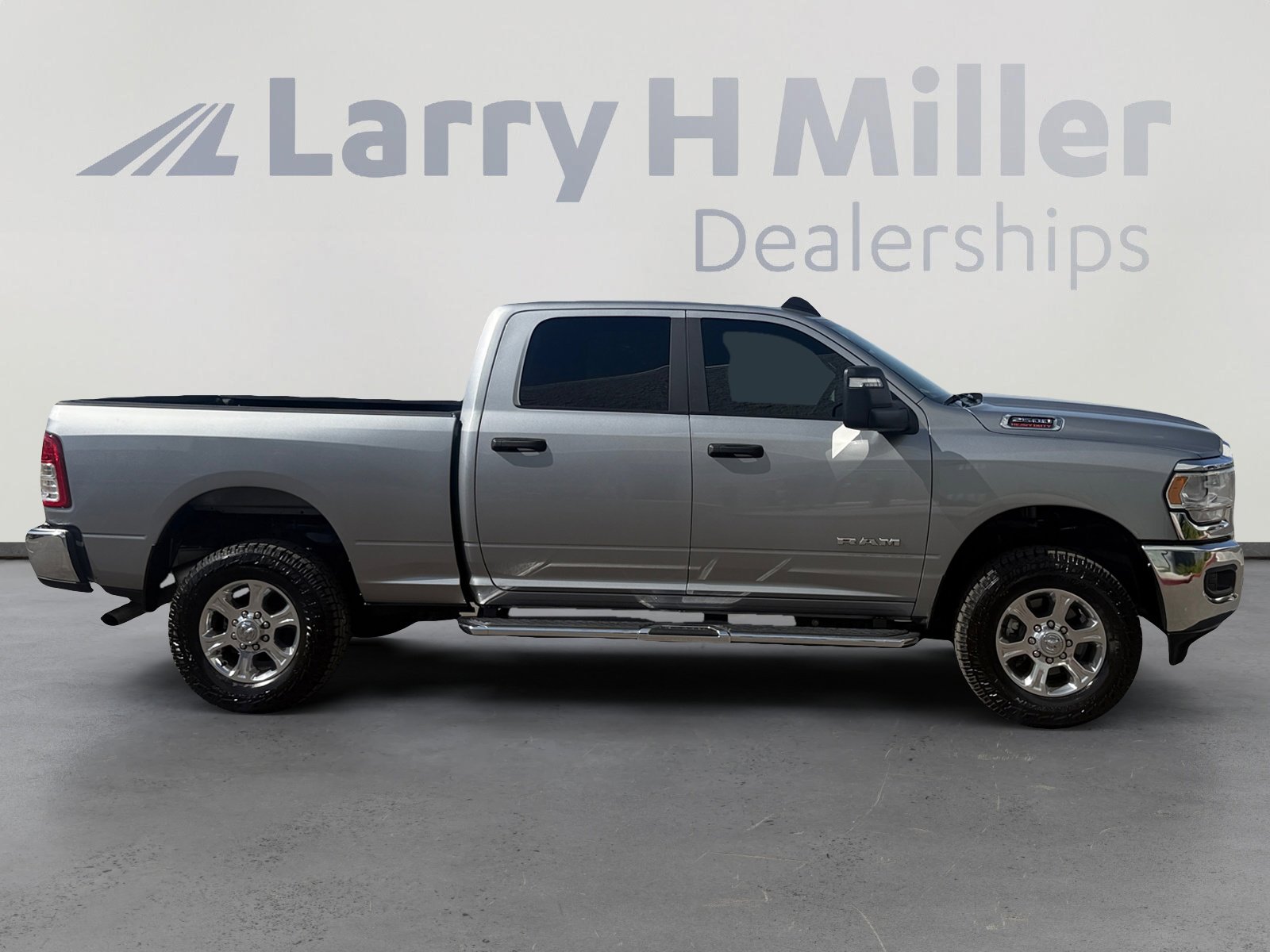 Used 2024 RAM 2500 Big Horn w/ Bed Utility Group image 6