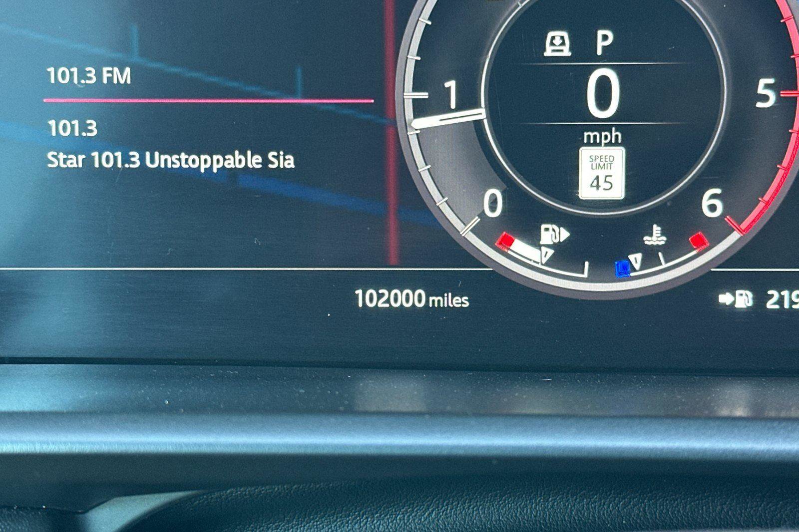 Used 2019 Land Rover Discovery HSE image 26