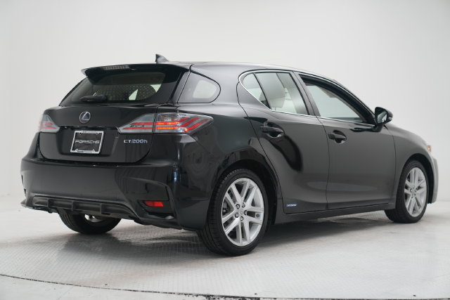 Used 2017 Lexus CT 200h w/ Seat Comfort Package FWD image 7