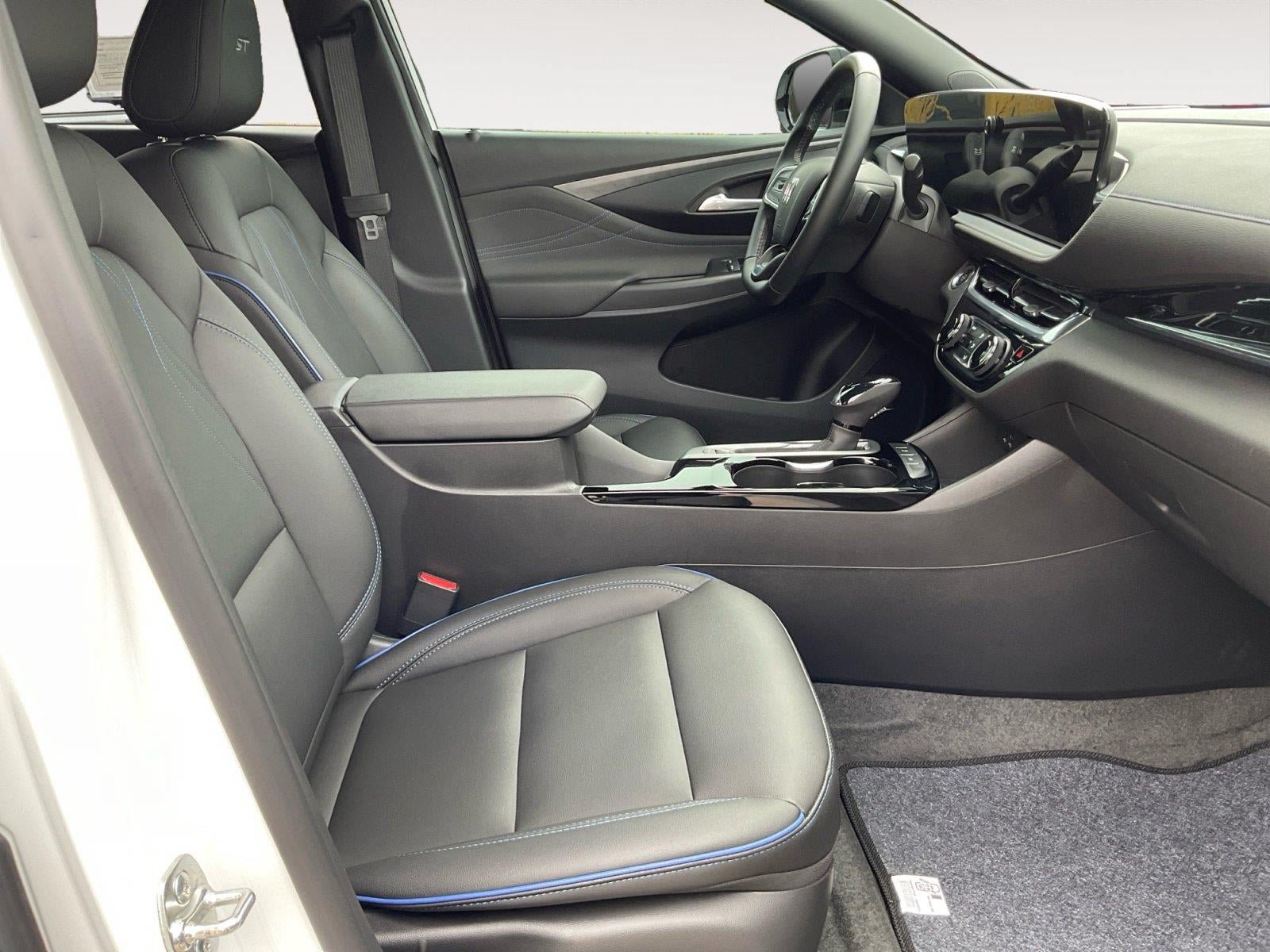 Certified 2026 Buick Envista Sport Touring w/ Advanced Safety Package FWD image 15