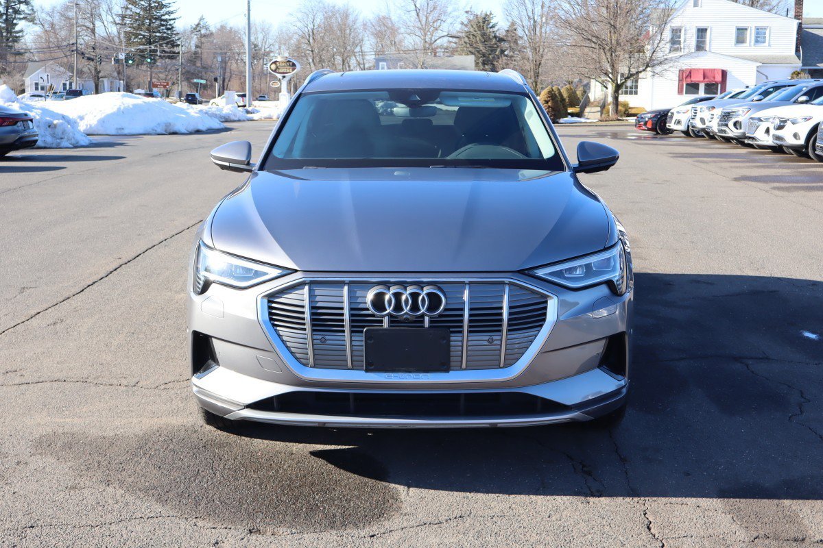 Used 2021 Audi e-tron Premium Plus w/ Premium Plus Package AWD/4WD image 2