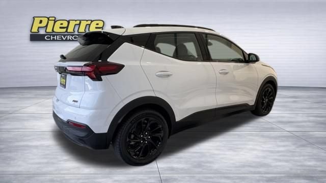 New 2027 Chevrolet Bolt RS FWD image 5