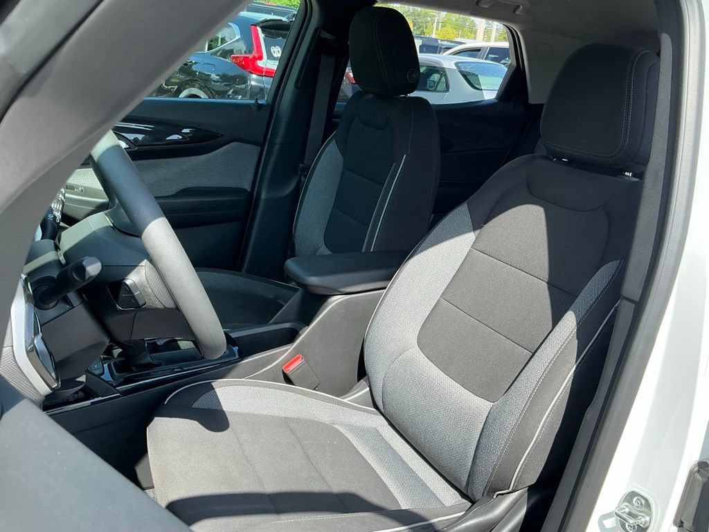 Used 2025 Chevrolet TrailBlazer LT AWD/4WD image 26