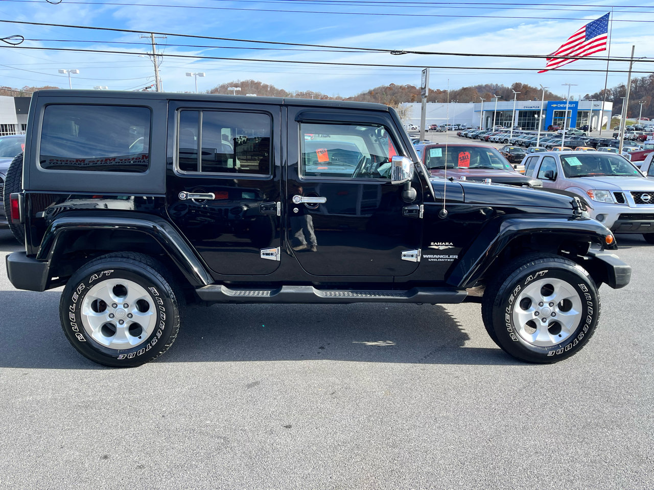Used 2014 Jeep Wrangler Unlimited Sahara image 4