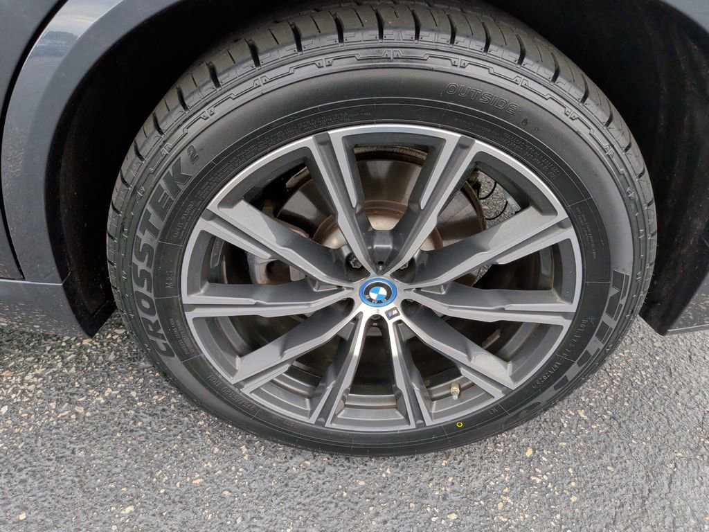 Used 2022 BMW X5 xDrive45e w/ M Sport Package AWD/4WD image 35
