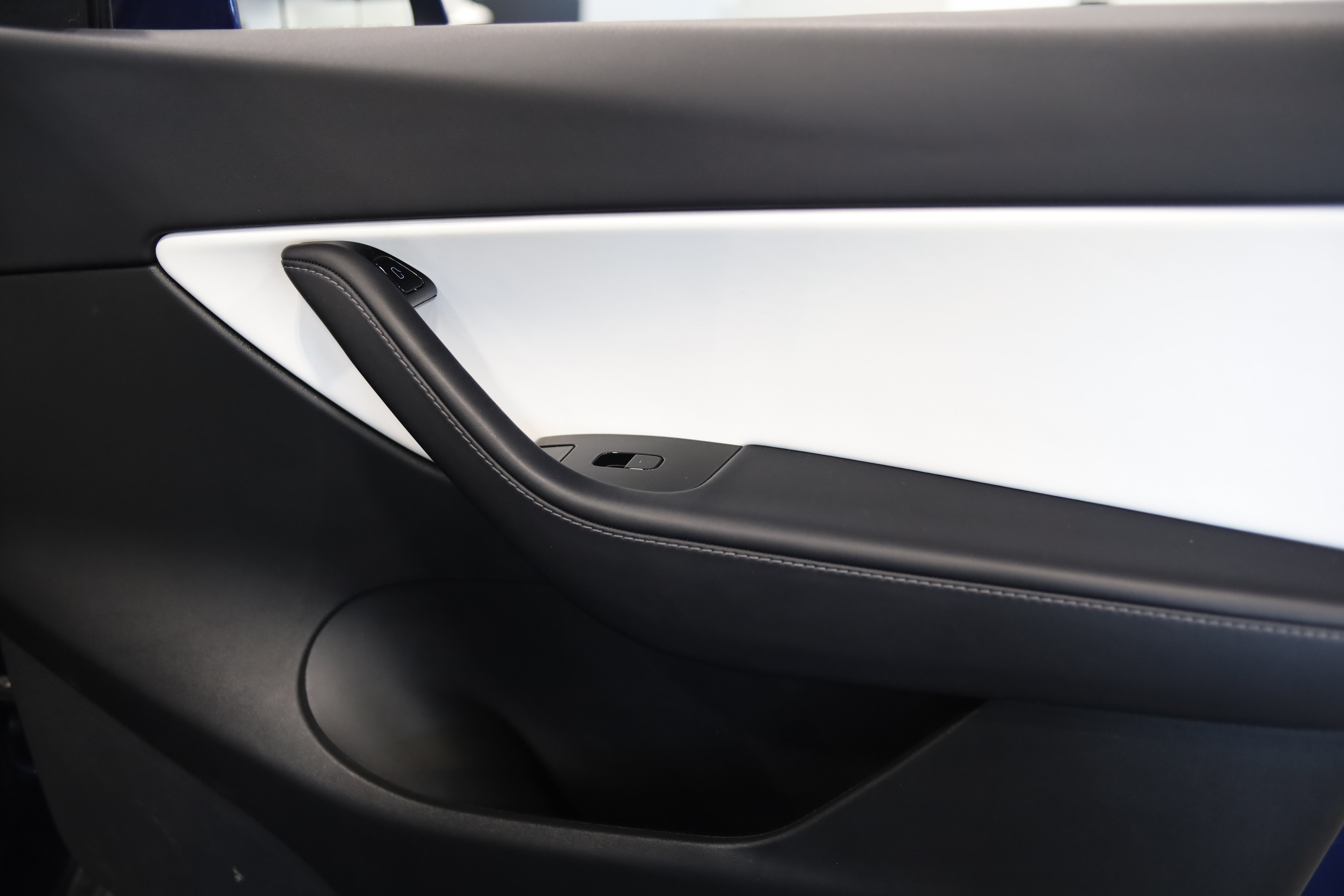Used 2021 Tesla Model Y Long Range AWD/4WD image 36