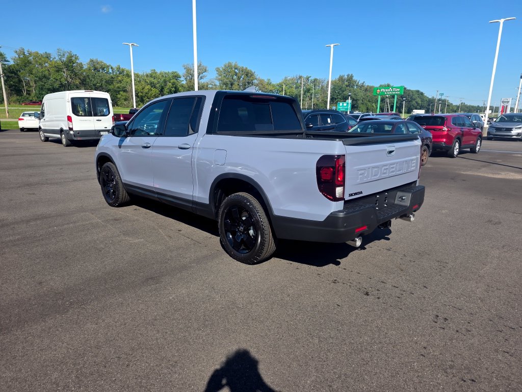New 2026 Honda Ridgeline Black Edition image 5