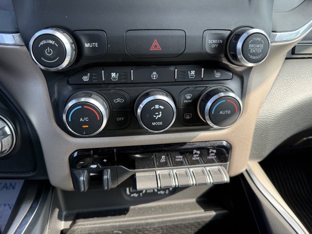 Used 2020 RAM 1500 Laramie AWD/4WD image 26