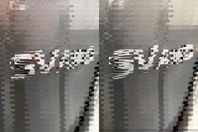 Used 2018 Nissan Rogue Sport SV image 8