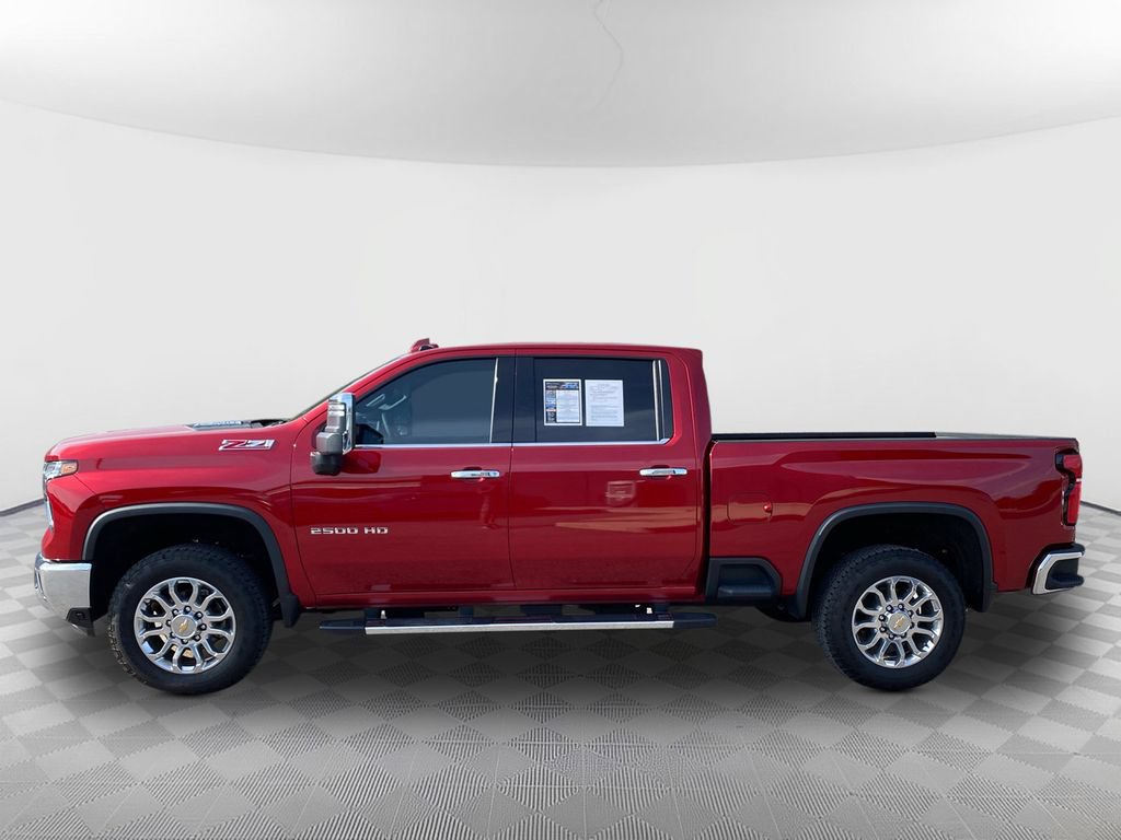Used 2025 Chevrolet Silverado 2500 LTZ w/ LTZ Premium Package AWD/4WD image 5