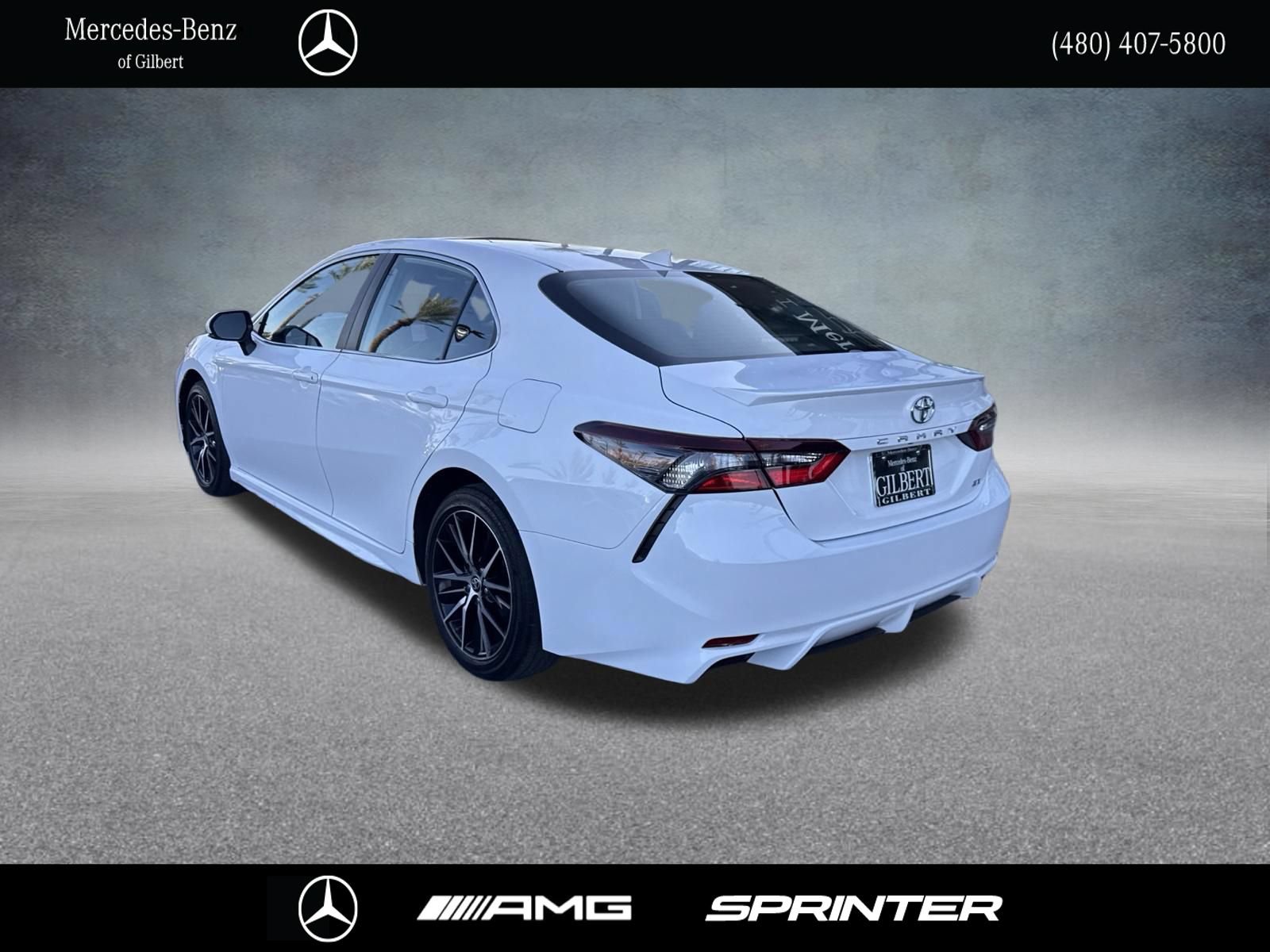 Used 2024 Toyota Camry SE FWD image 3