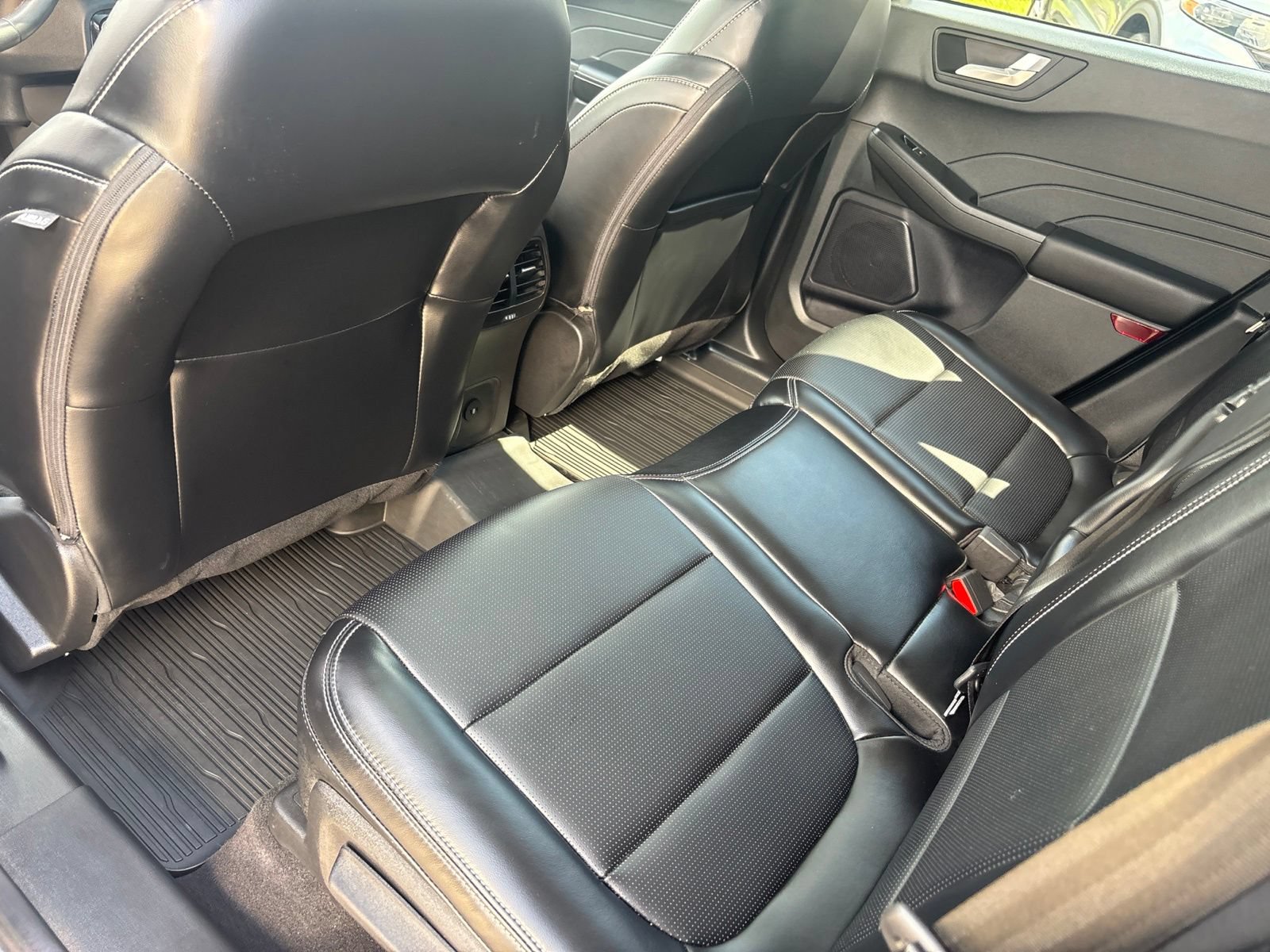 Used 2023 Ford Escape Platinum AWD/4WD image 33