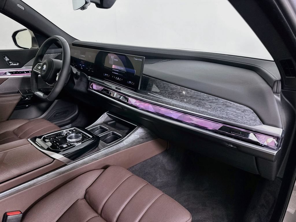 Certified 2024 BMW i7 xDrive60 w/ Executive Package AWD/4WD image 29