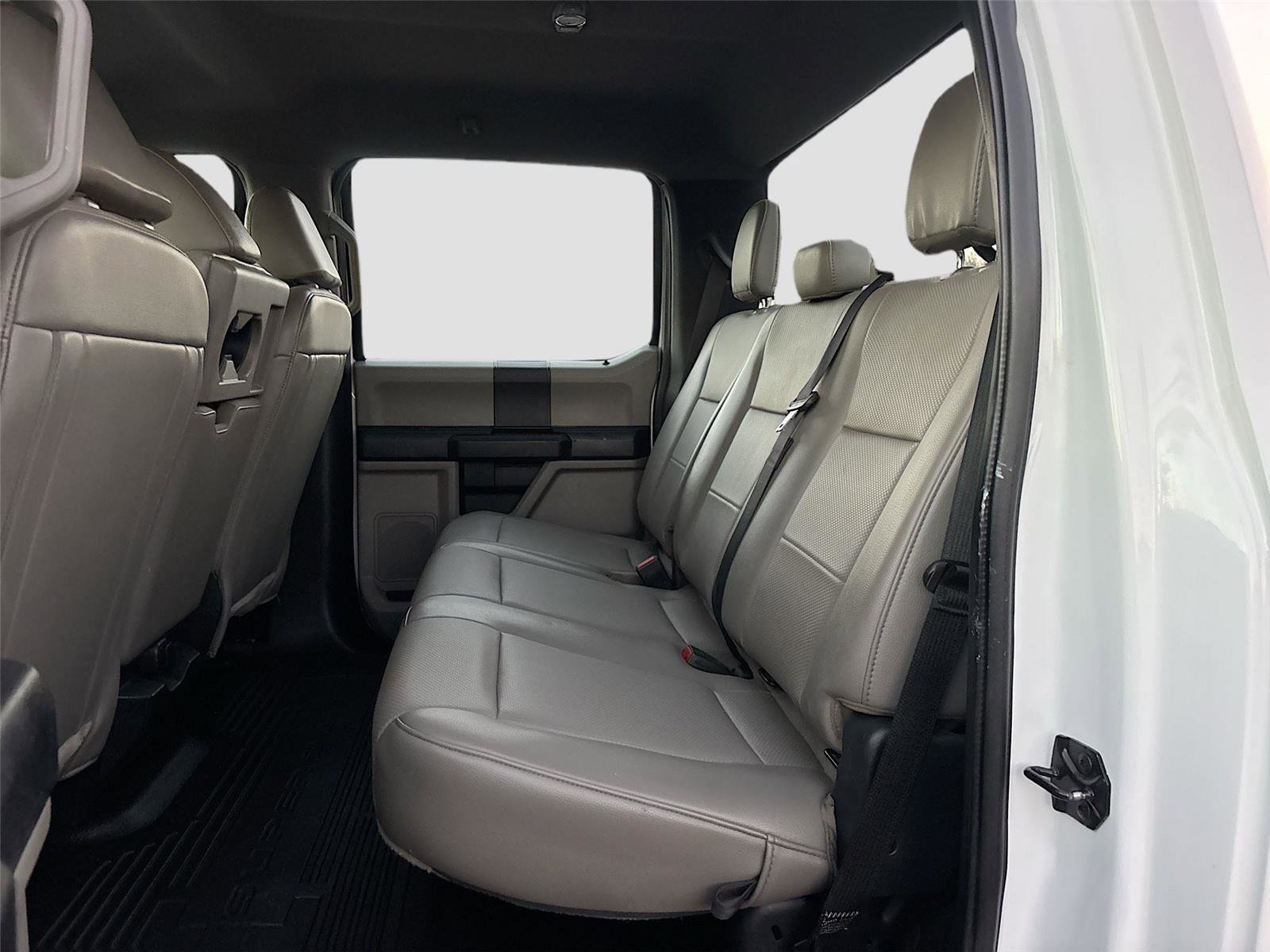 Used 2022 Ford F250 XL w/ Power Equipment Group image 24