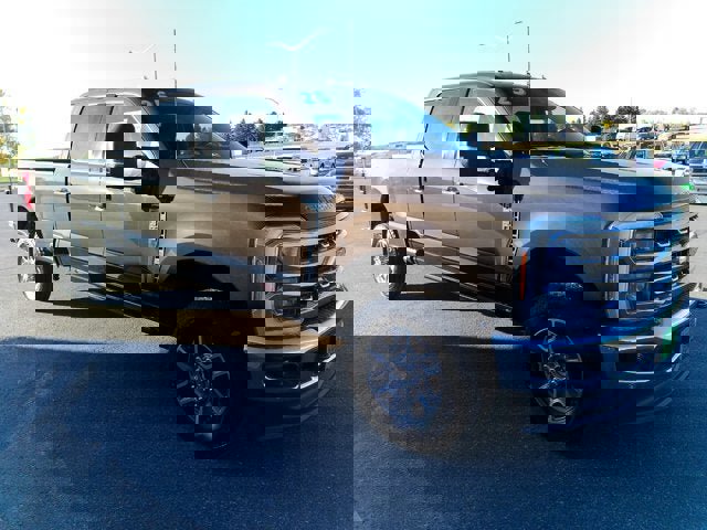 New 2025 Ford F350 Lariat w/ Lariat Ultimate Package