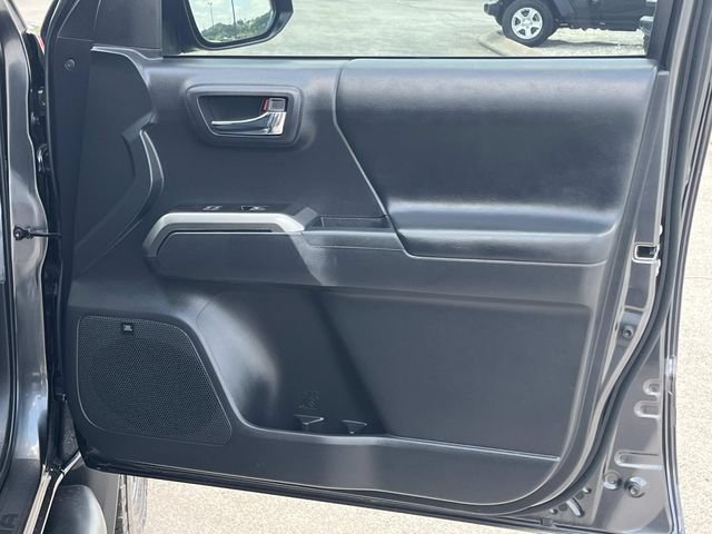 Used 2022 Toyota Tacoma Limited AWD/4WD image 23