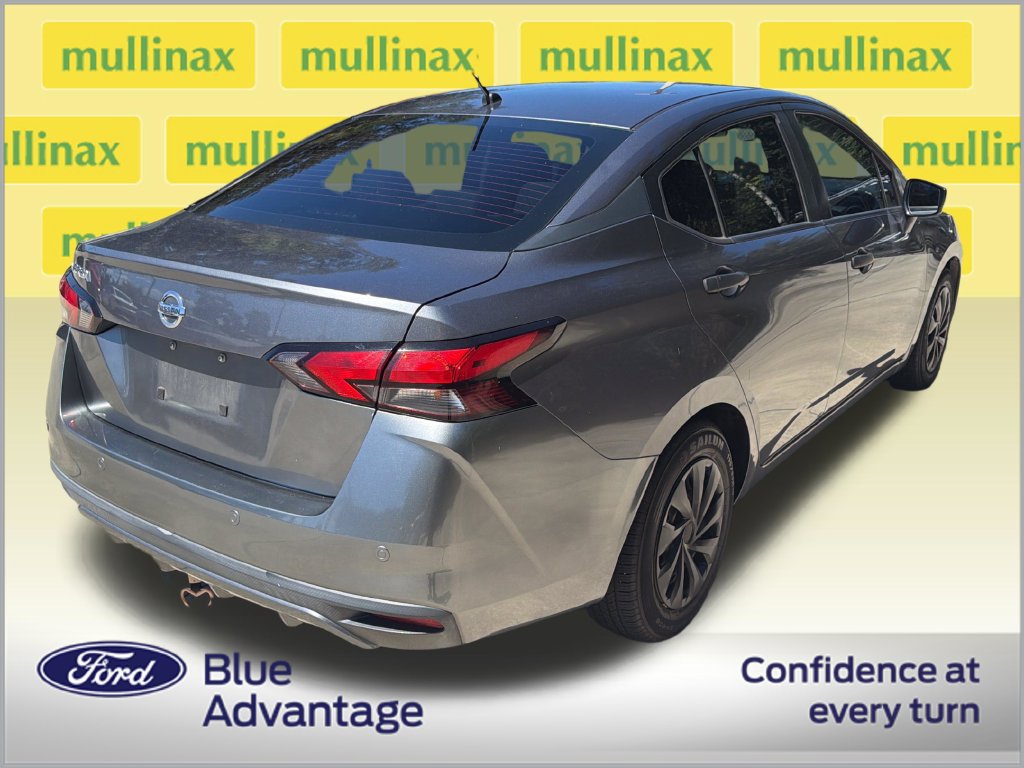 Used 2020 Nissan Versa S FWD image 4