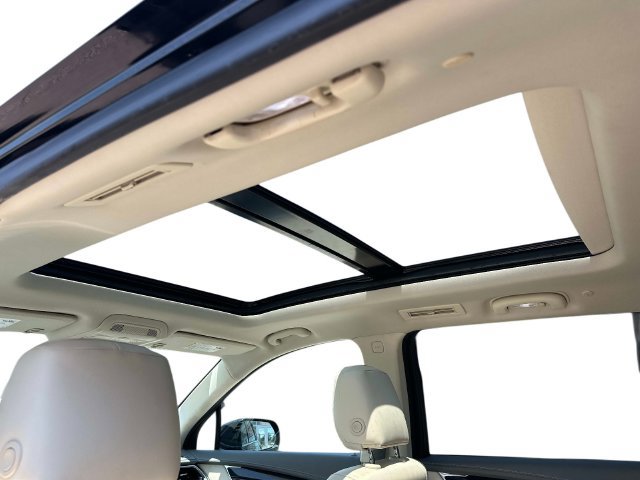 Used 2020 Cadillac XT6 Premium Luxury AWD/4WD image 16