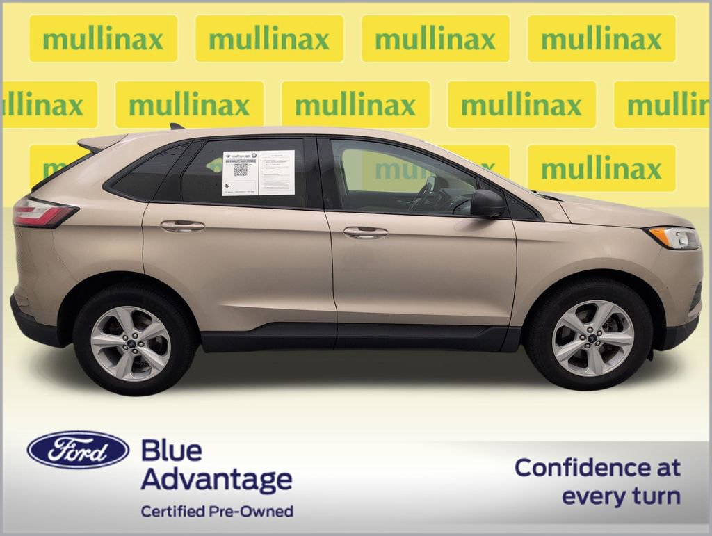Used 2020 Ford Edge SE FWD image 2