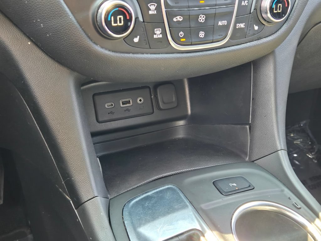 Used 2022 Chevrolet Equinox LT FWD image 39