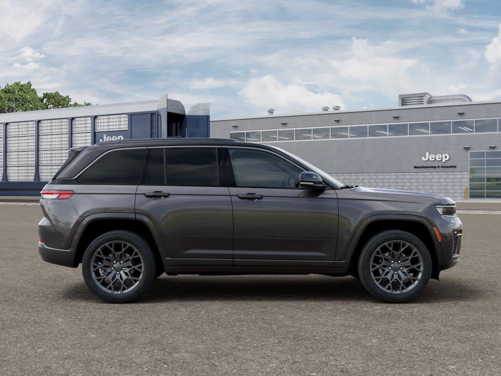 New 2026 Jeep Grand Cherokee Summit w/ Obsidian Package AWD/4WD image 39