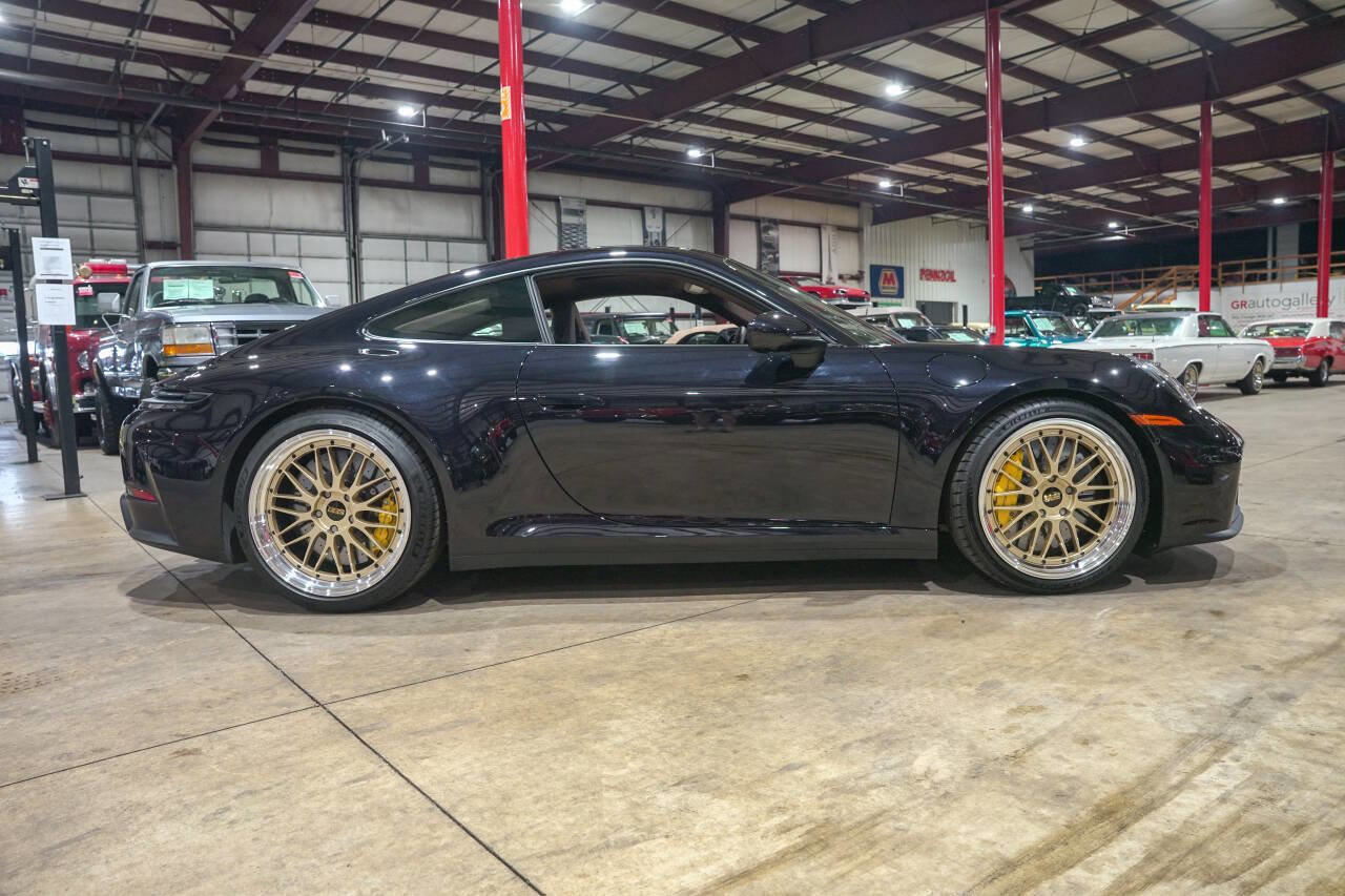 Used 2025 Porsche 911 GTS image 10