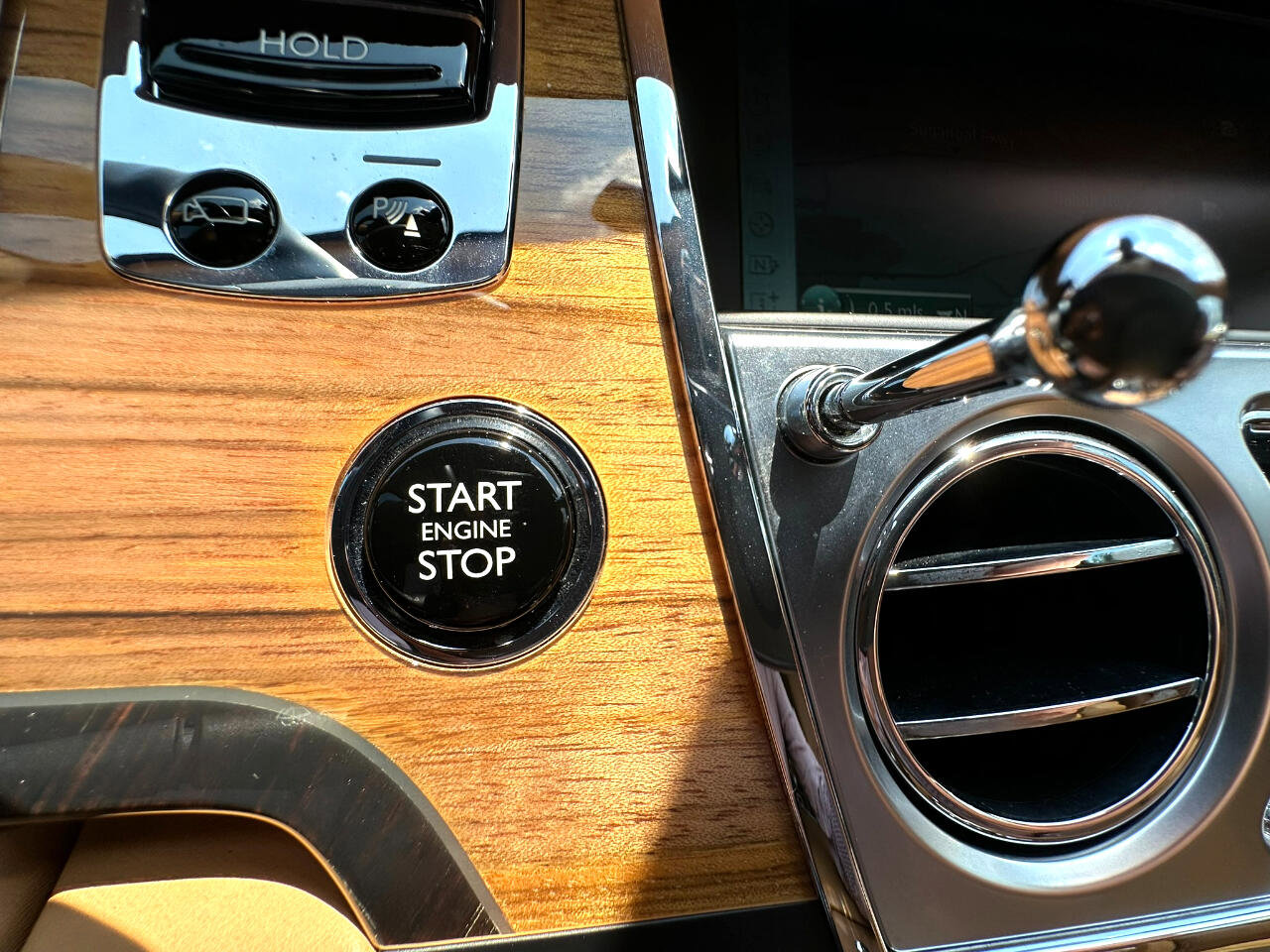 Used 2014 Rolls-Royce Ghost image 18