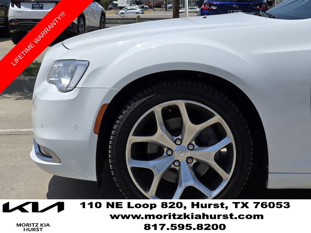 Used 2018 Chrysler 300 C w/ Sun, Sound & Nav Package RWD image 14