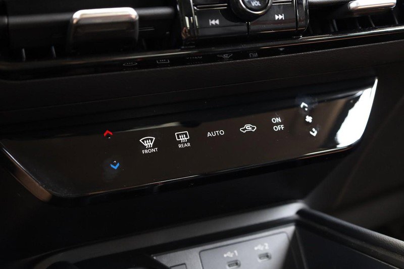 New 2025 Nissan Kicks SR image 16