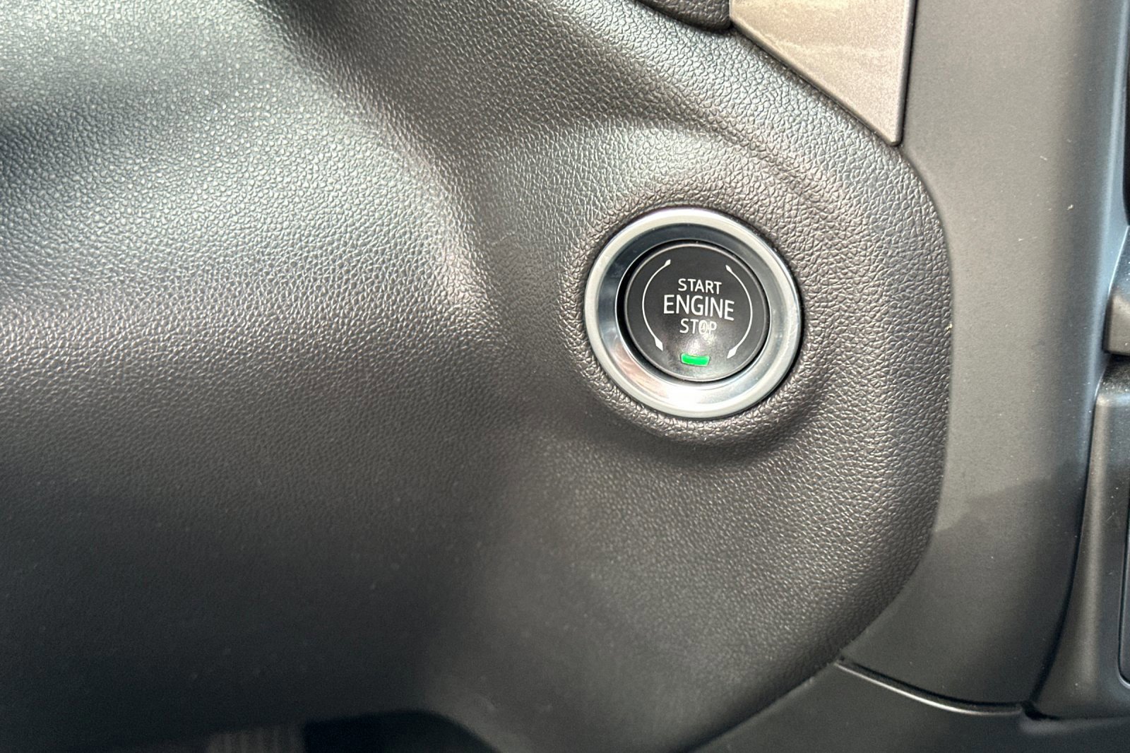 Used 2025 Chevrolet Silverado 1500 Custom Trail Boss w/ Dark Appearance Package image 21