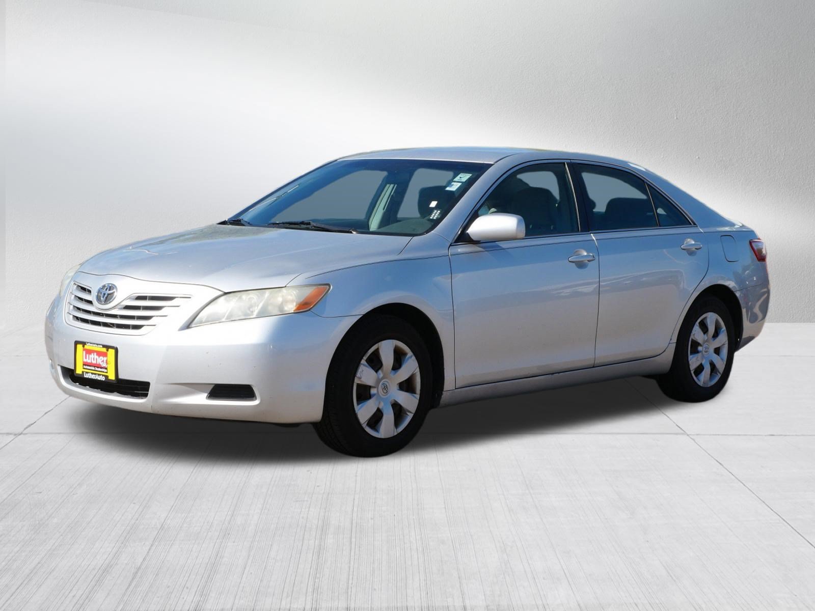 Used 2008 Toyota Camry LE FWD image 3