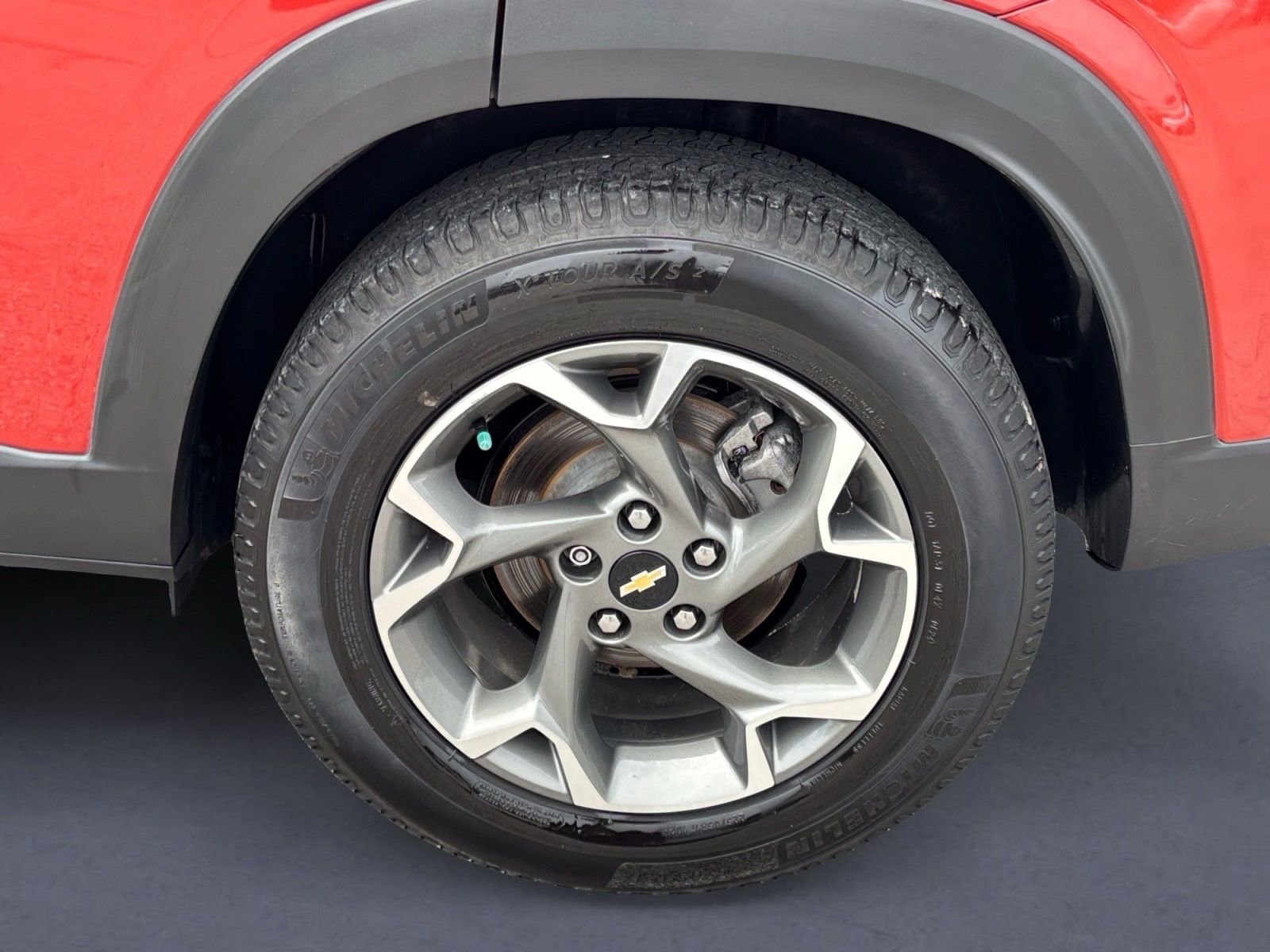 Used 2024 Chevrolet Trax LT FWD image 9