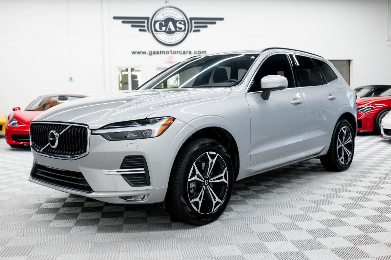 Used 2022 Volvo XC60 B5 Momentum w/ Climate Package FWD image 3