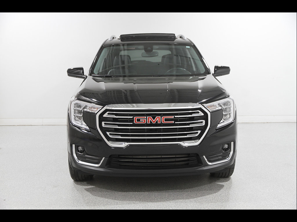 Certified 2022 GMC Terrain SLT w/ Infotainment Package II AWD/4WD image 2