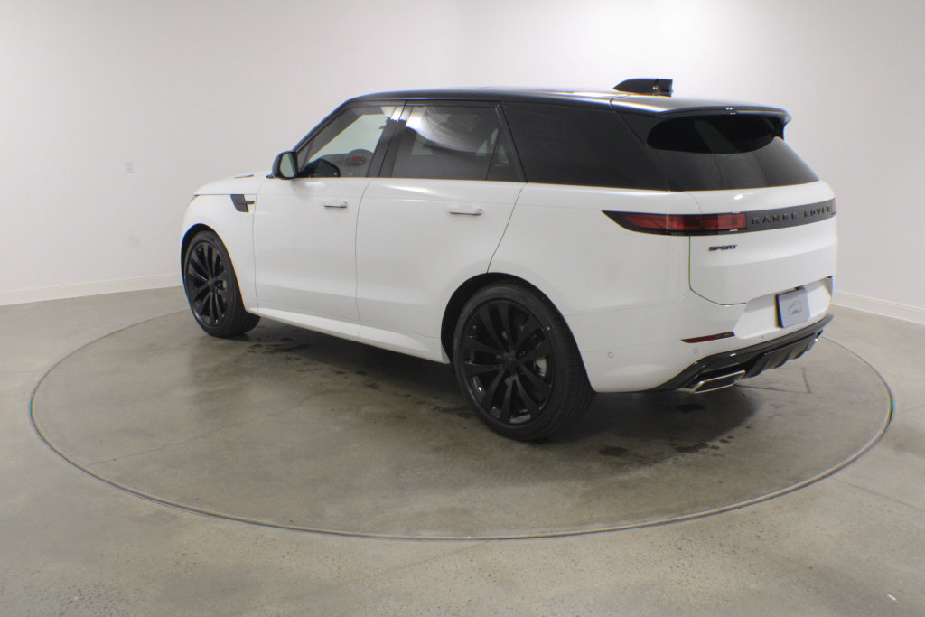 New 2026 Land Rover Range Rover Sport Dynamic SE AWD/4WD image 4