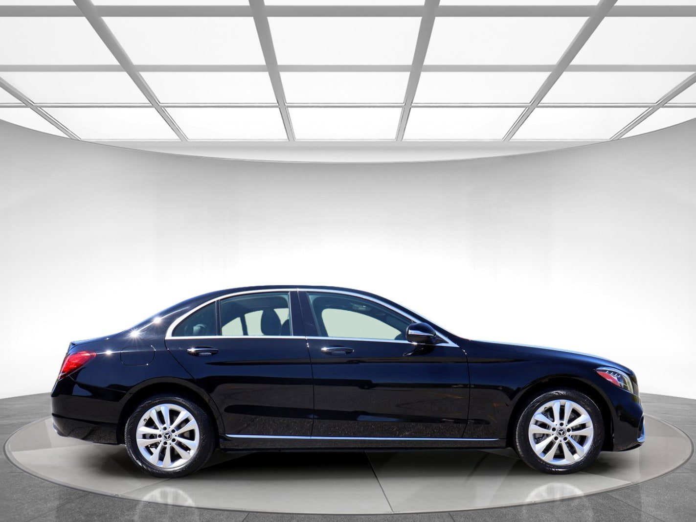 Used 2019 Mercedes-Benz C 300 4MATIC Sedan w/ Premium Package image 4