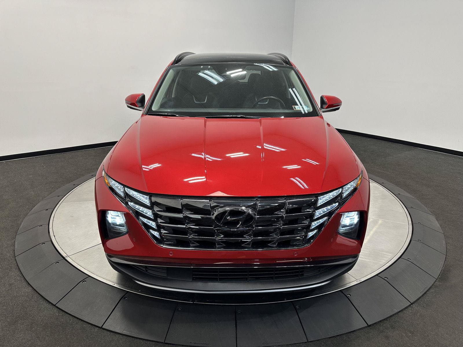 Used 2022 Hyundai Tucson Limited AWD/4WD image 3