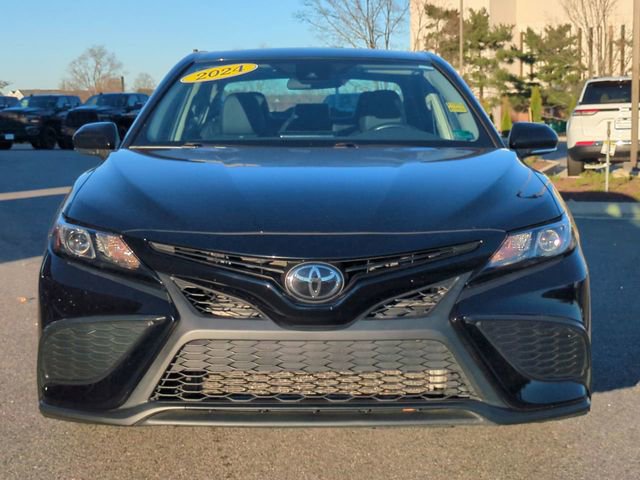 Used 2024 Toyota Camry SE image 9