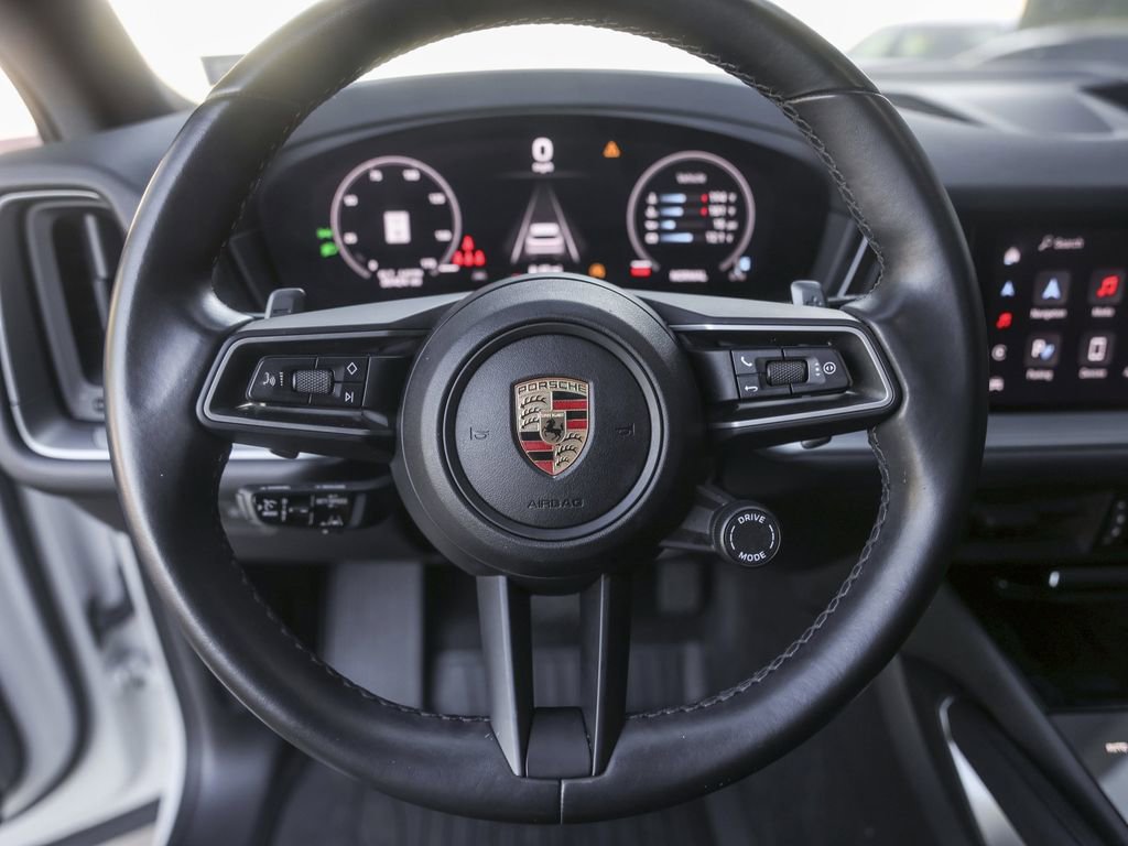 Certified 2024 Porsche Cayenne AWD/4WD image 19
