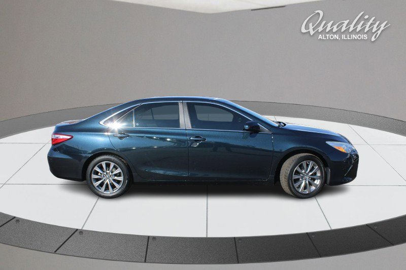 Used 2016 Toyota Camry XLE image 3