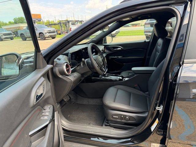 New 2026 Chevrolet Trax RS w/ Driver Confidence Package FWD image 6