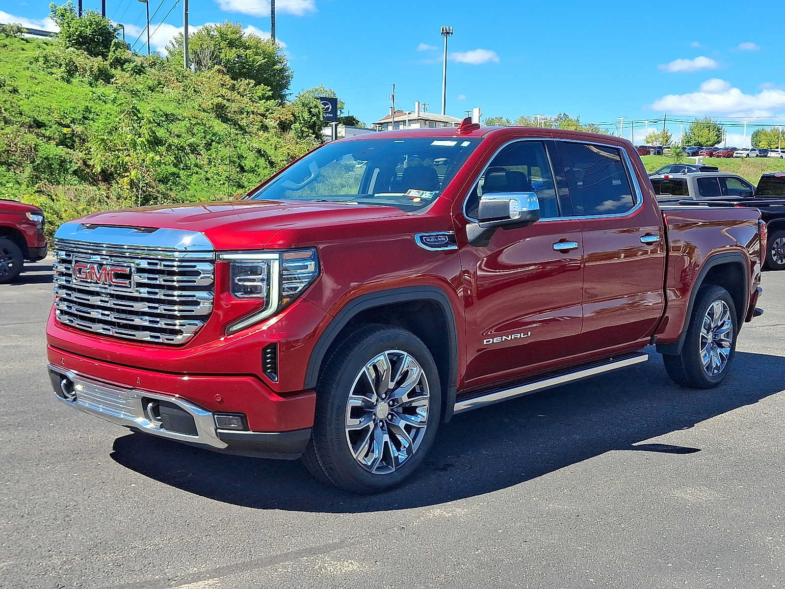 Used 2023 GMC Sierra 1500 Denali w/ Denali Reserve Package AWD/4WD image 3