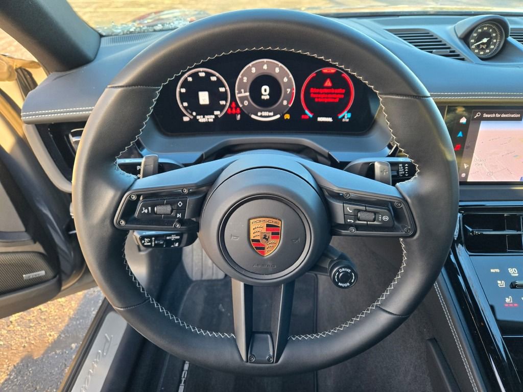 Used 2025 Porsche Panamera 4 image 31