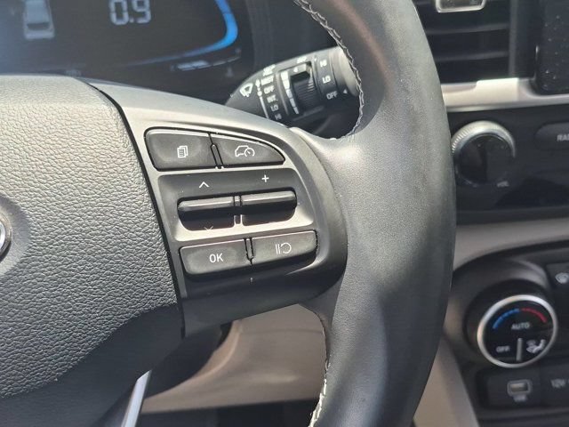 Used 2025 Hyundai Venue SEL FWD image 21