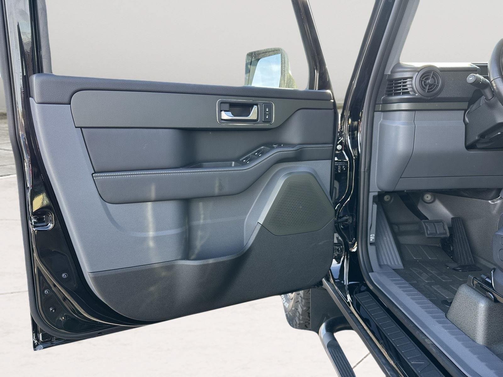 New 2025 INEOS Grenadier Station Wagon AWD/4WD image 19