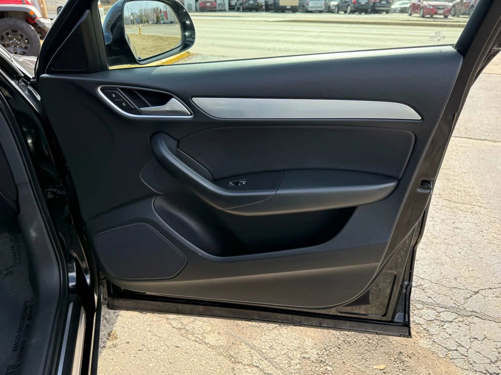 Used 2018 Audi Q3 2.0T Premium image 19